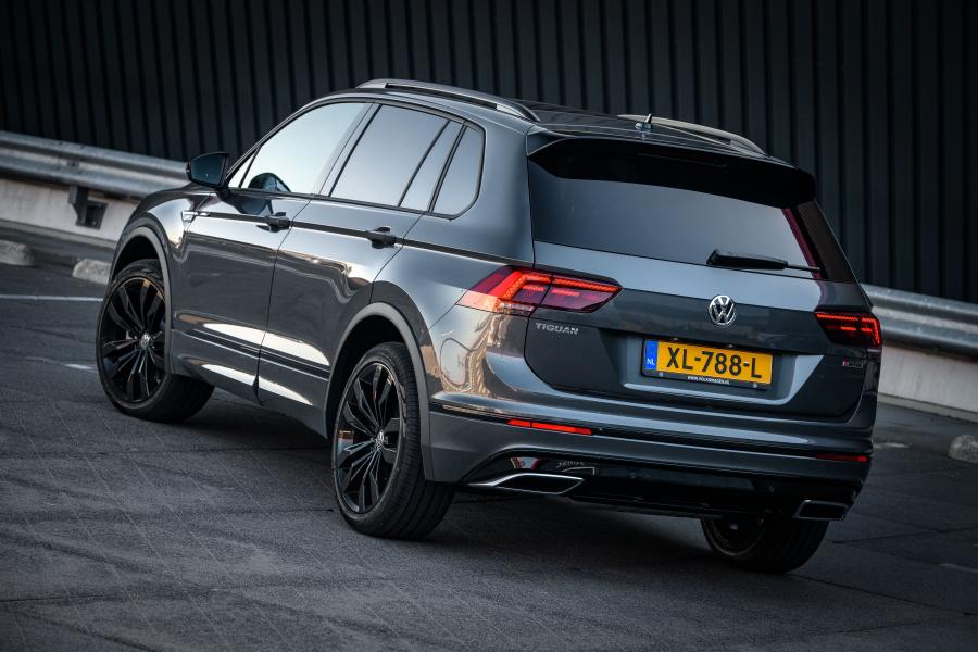  Volkswagen Tiguan R-Line Black Style 2018 года  (WW) (фото 6 из 16)